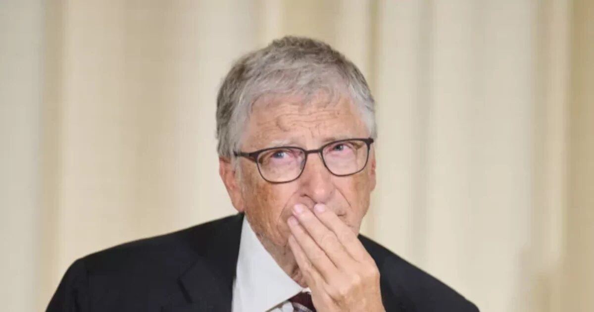 Bill Gates pede regulamentação federal da IA e alerta sobre risco de ‘1 bilhão de mortes'