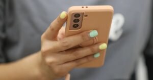 Governo bloqueia mais de 5,2 mil sites de bets e mira lojas da Apple e Google