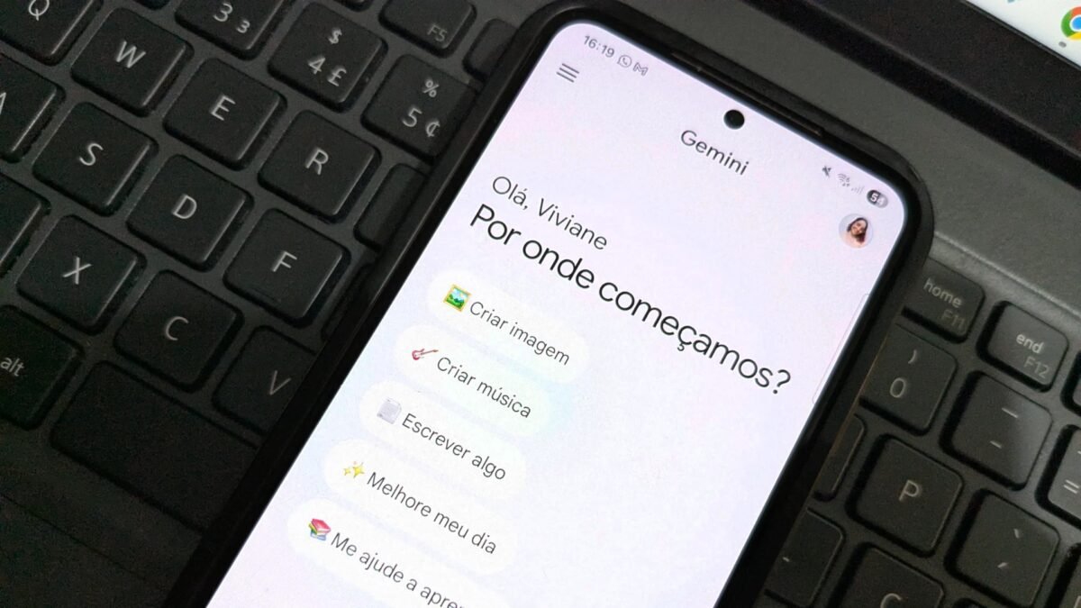 Novo Gemini raciocina enquanto conversa por voz com usuário