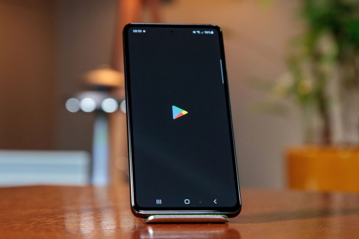 Play Store prepara espaço exclusivo para apps criados com IA; veja como será