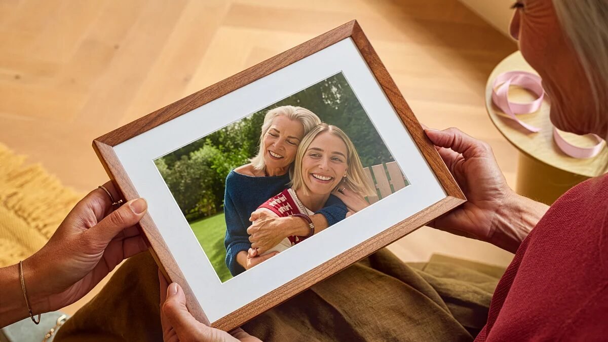 Alexa agora mora em um porta-retrato digital da Amazon