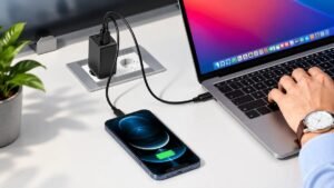 Carregador de celular com vários plugues são mais lentos? Nós testamos