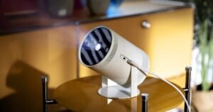 Como funciona um projetor de vídeo? Entenda a tecnologia