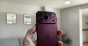Donos de iPhone 18 Pro reclamam de ‘estalos’ no alto-falante