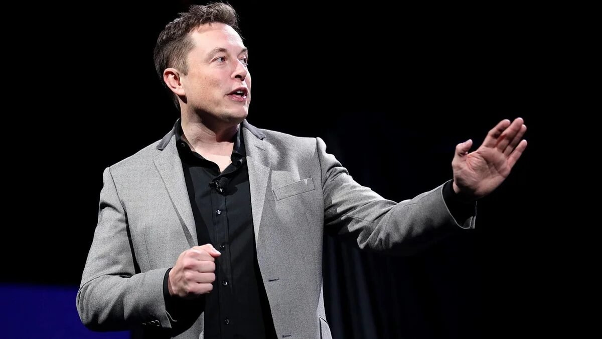 Elon Musk promete distribuir US$ 10,5 bilhões em ações da SpaceX a crianças