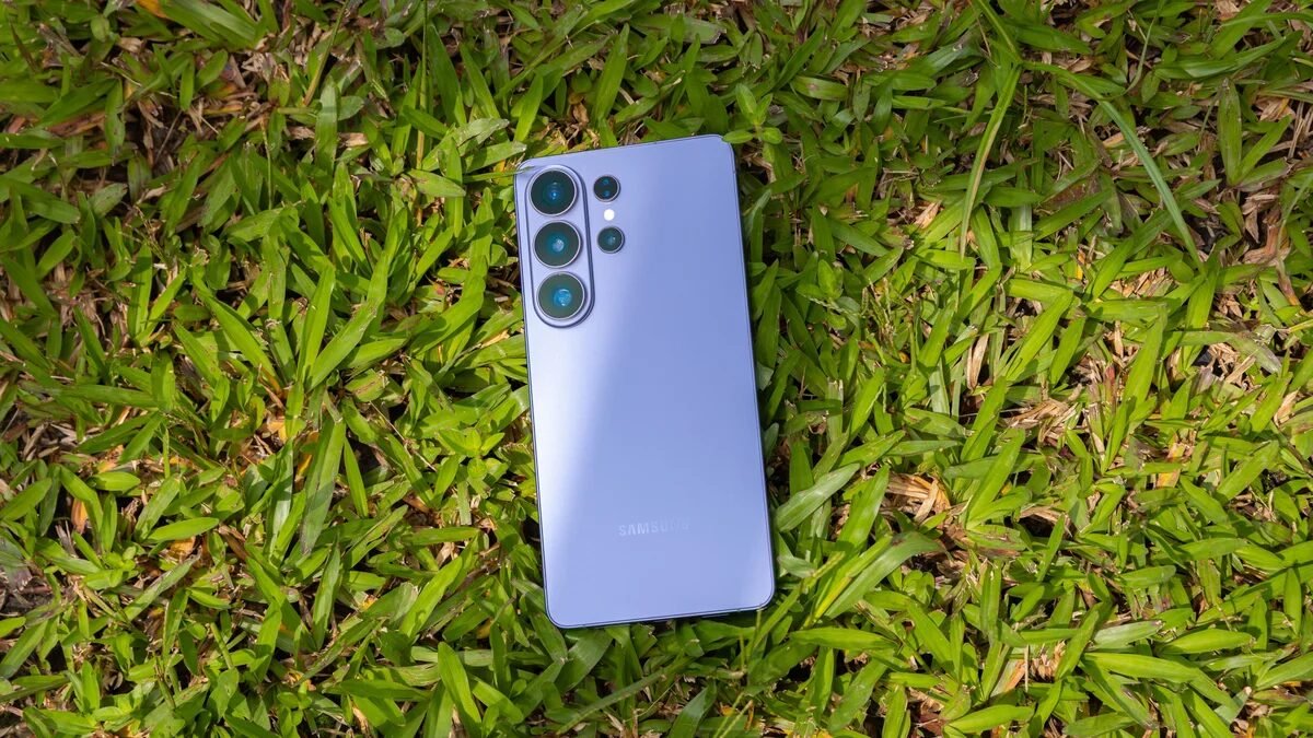 Galaxy S27 Ultra vai ter solução para não ficar "sambando" na mesa; entenda