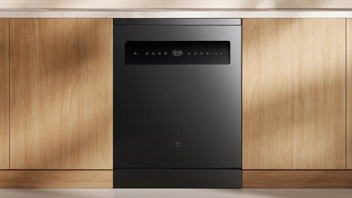 Lava-louças gigante da Xiaomi com 18 serviços abre e fecha porta sozinha