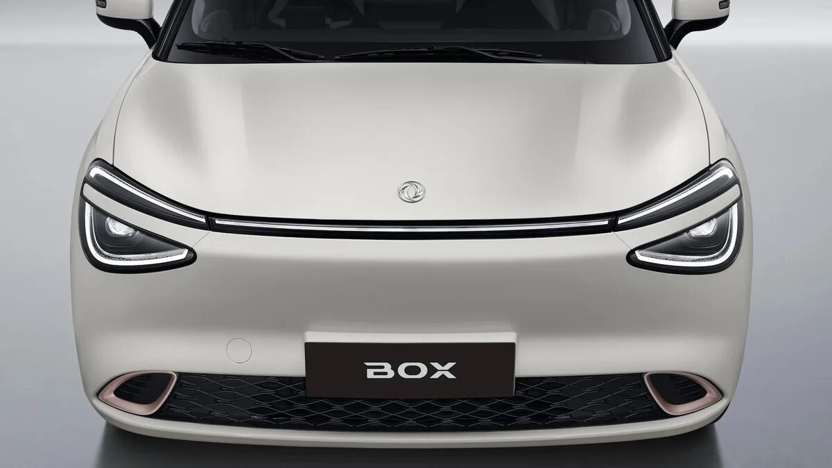 Nova rival da BYD chega ao Brasil com hatch e SUV elétricos; veja preços