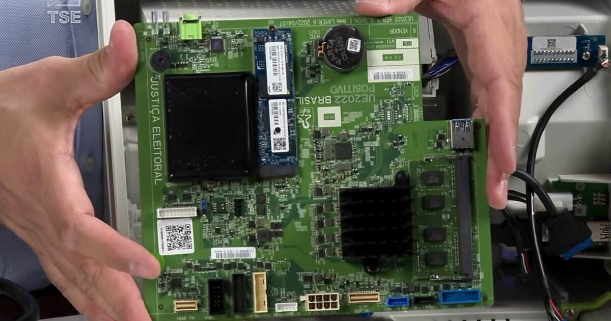 Roda Tibia?! Urna Eletrônica das Eleições utiliza 4 GB de RAM e memória SSD