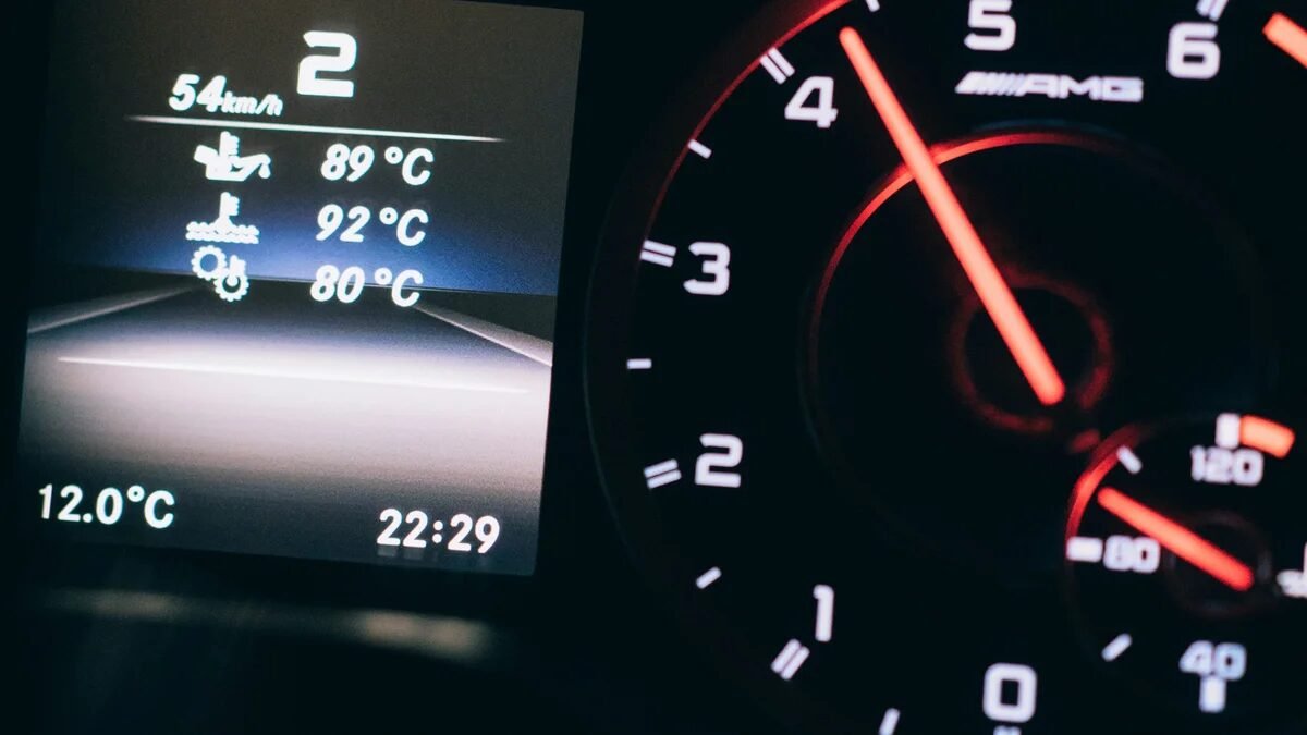 Usar o carro com motor frio pode dar problema em revisões?