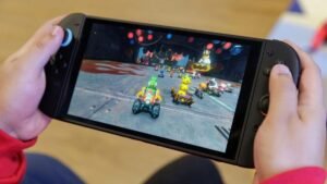 YouTube chega ao Switch 2 desbloqueado e abre portas para filmes, séries e emulação